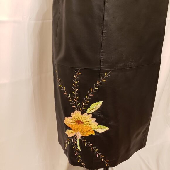 Darshi Women's 2-pc Black Leather Suit with Embroidered Jacket and Skirt, SZ 22 - Picture 9 of 14